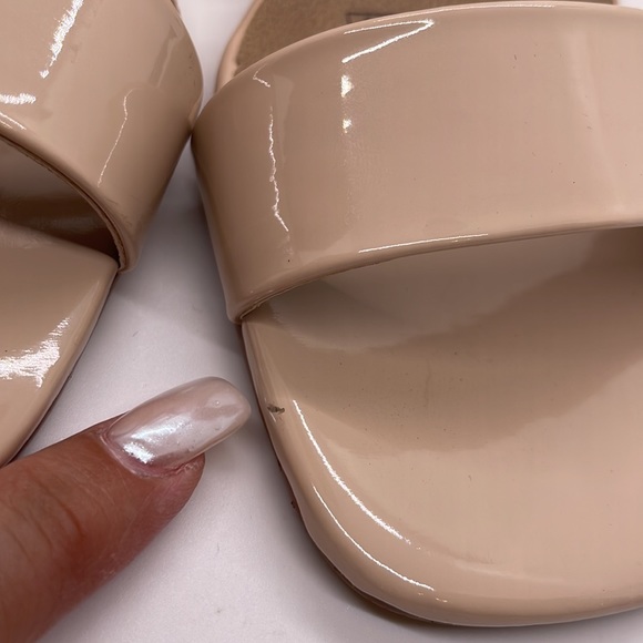 Nude patent ankle strap heels size 9 1/2 - Picture 9 of 13